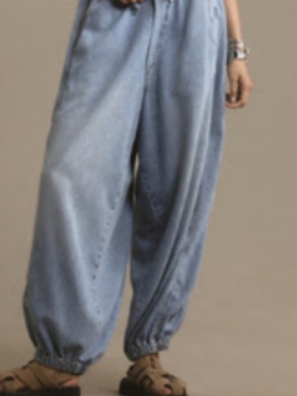 PILCRO ANTHROPOLOGY MAJOR, BAGGY, BEACHY PARACHUTE SOFTEST JEANS ALTERED!!!